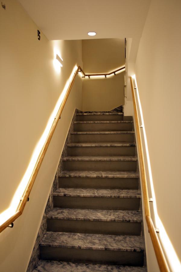 Saray Hotel Призрен Екстериор снимка