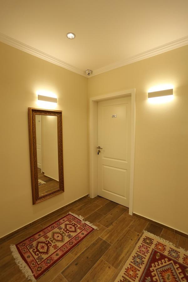 Saray Hotel Призрен Екстериор снимка