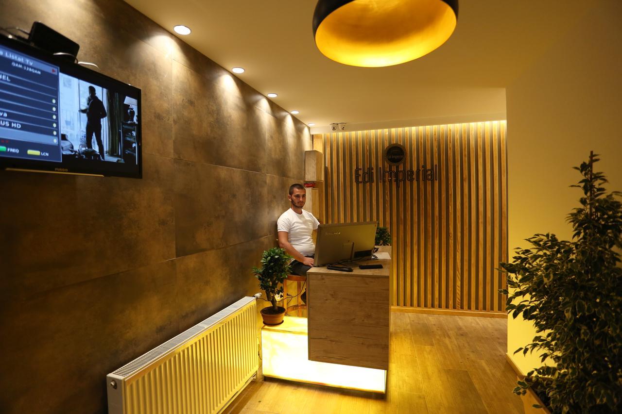 Saray Hotel Призрен Екстериор снимка