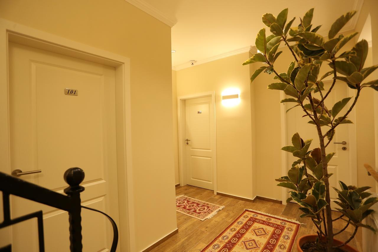 Saray Hotel Призрен Екстериор снимка